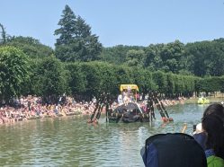 Přehlídka netradičních plavidel - Holešovská regata