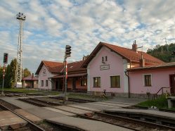 Posázavský Pacifik, Ledeč nad Sázavou, nádraží