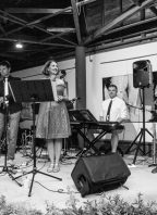 TWO TOWERS HULU JAZZ / koncert